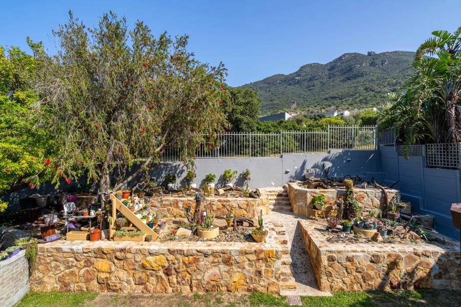 4 Bedroom Property for Sale in Northshore Western Cape
